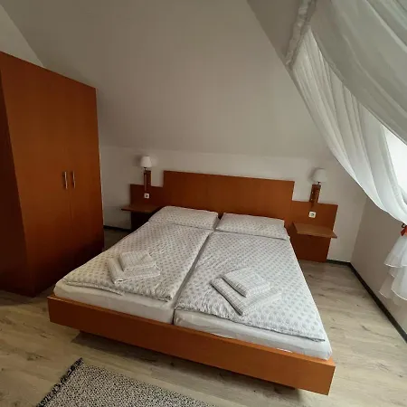 Diamant Apartmanhaz Eger