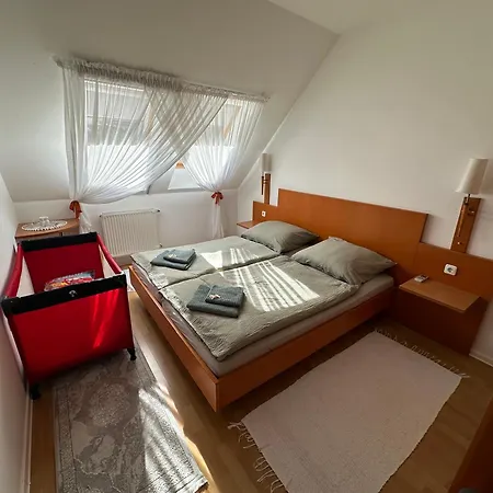 Diamant Apartmanhaz Apartment